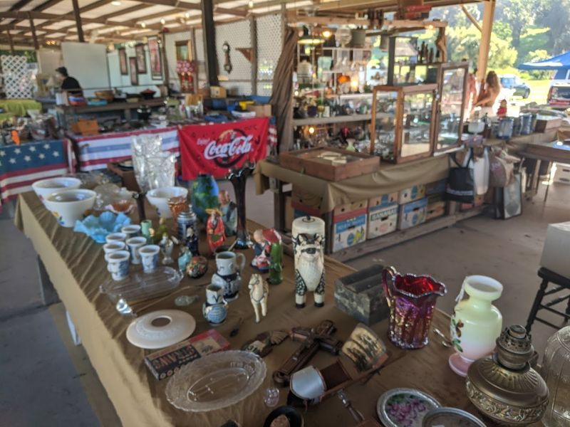 The Antique Extravaganza Events Draw Serious Collectors