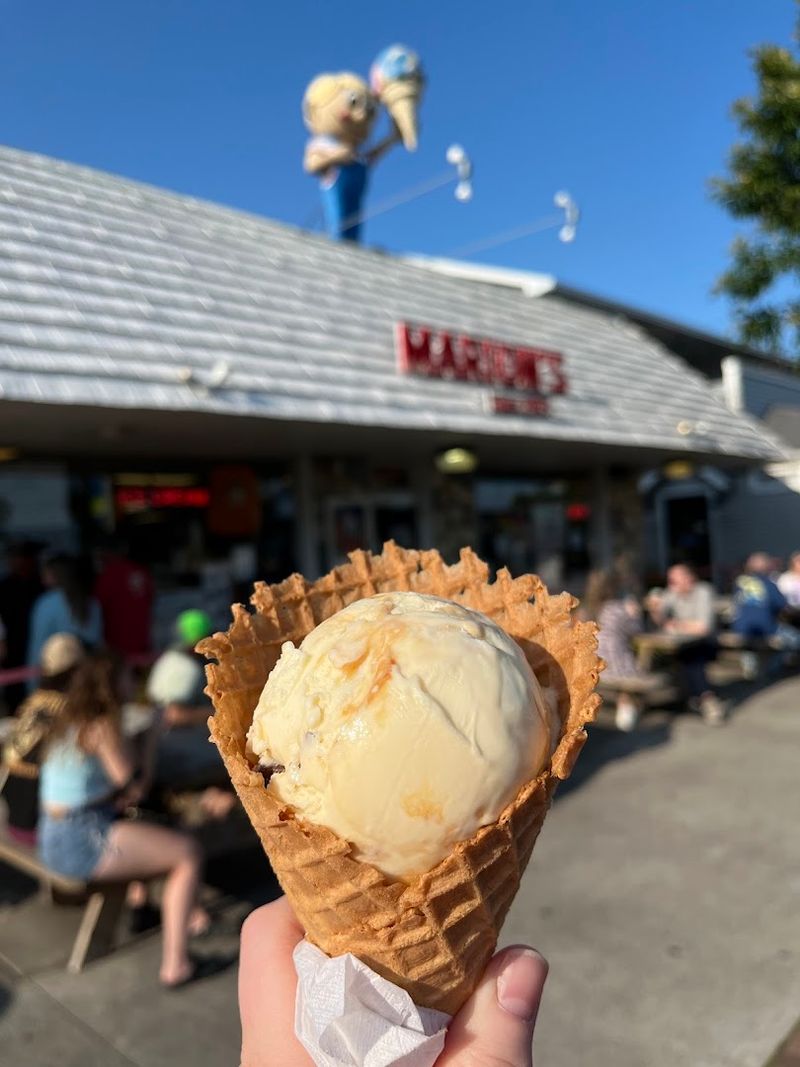 Marion’s Dairy Bar, East Tawas