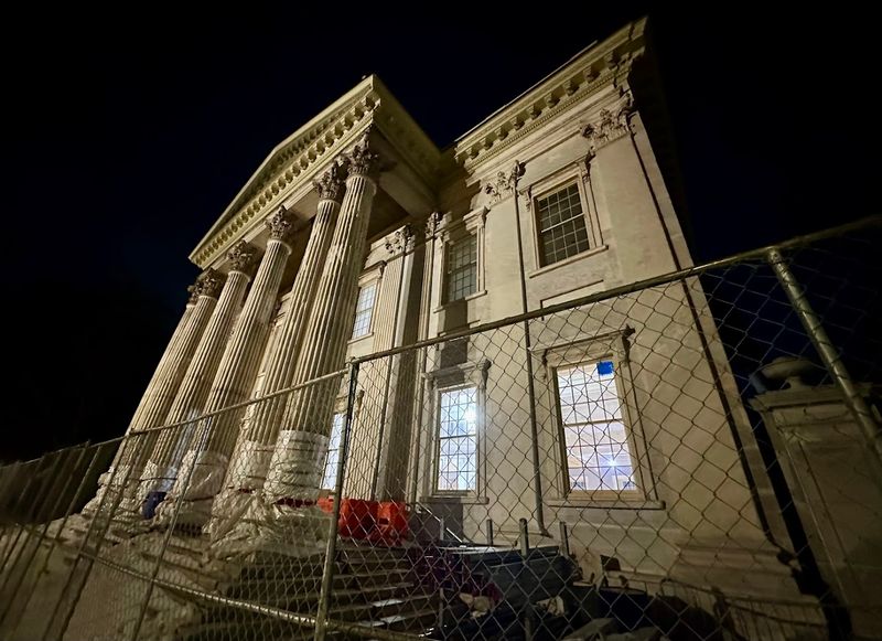 The Architecture Speaks A Political Language The Architecture Speaks A Political Language