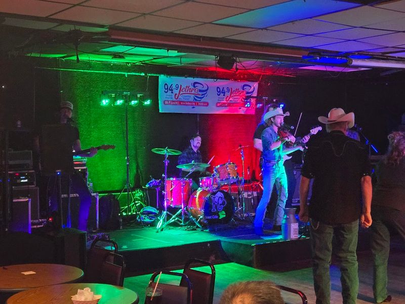 Live Music That Moves