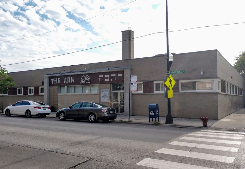 The Ark Thrift Shop (Chicago)