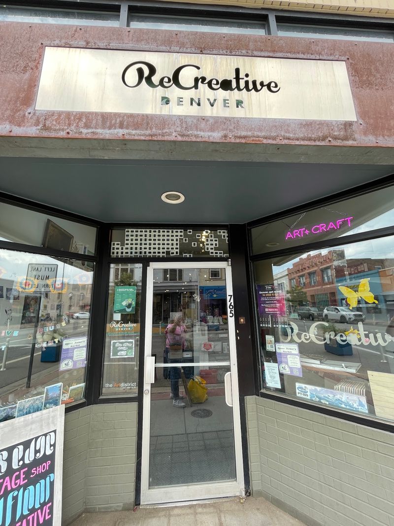 The Art District Setting Adds Useful Context