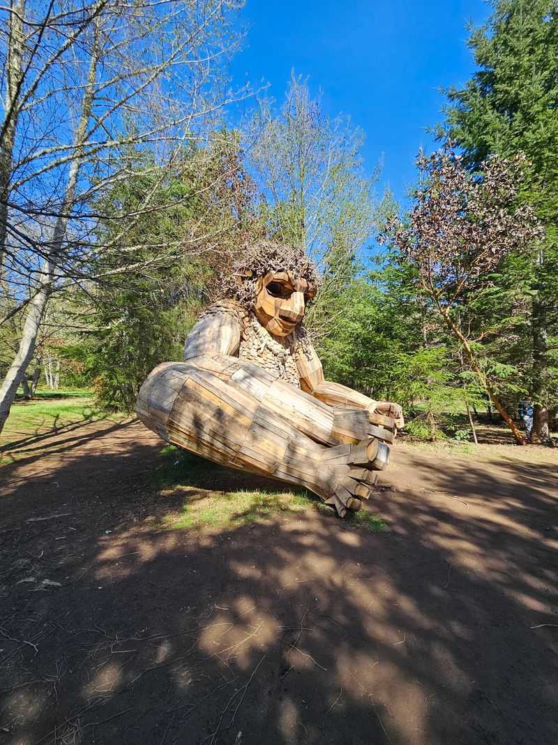The Artist Who Turns Scraps Into Storybook Creatures