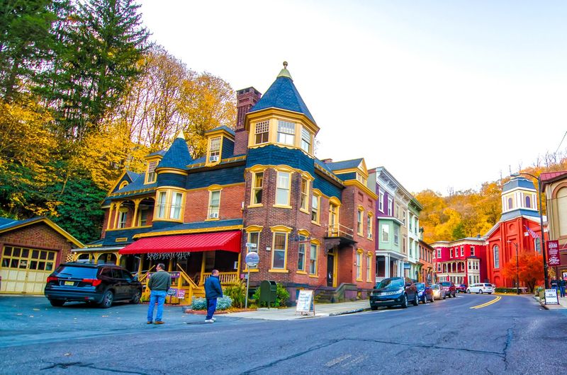 Why Jim Thorpe Keeps Calling People Back