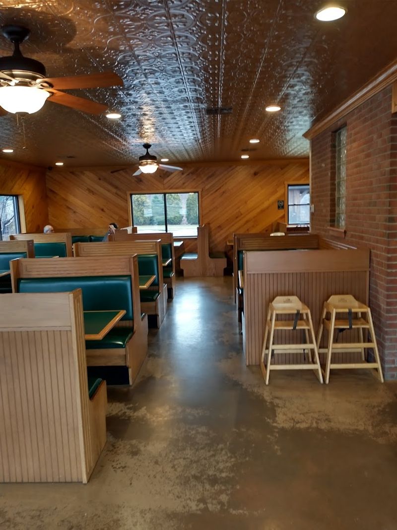 The Atmosphere And Counter-Service Setup