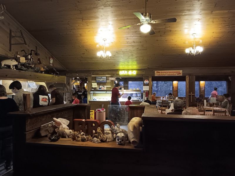 The Atmosphere And Decor That Feel Authentically Southern The Atmosphere And Decor That Feel Authentically Southern