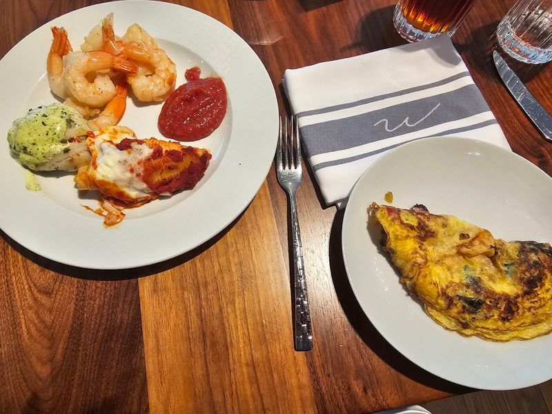 Sunday Brunch Is A Whole Separate Reason To Visit