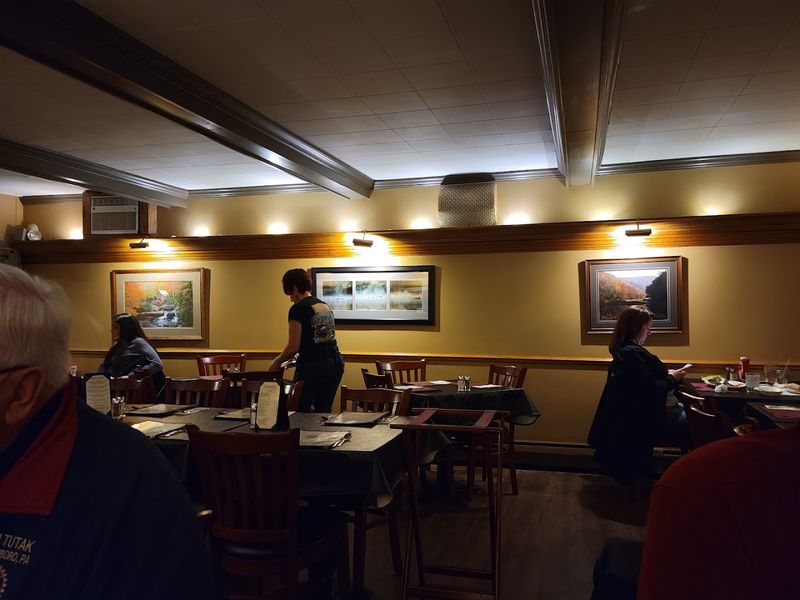 The Atmosphere Hits That Classic Steakhouse Note The Atmosphere Hits That Classic Steakhouse Note