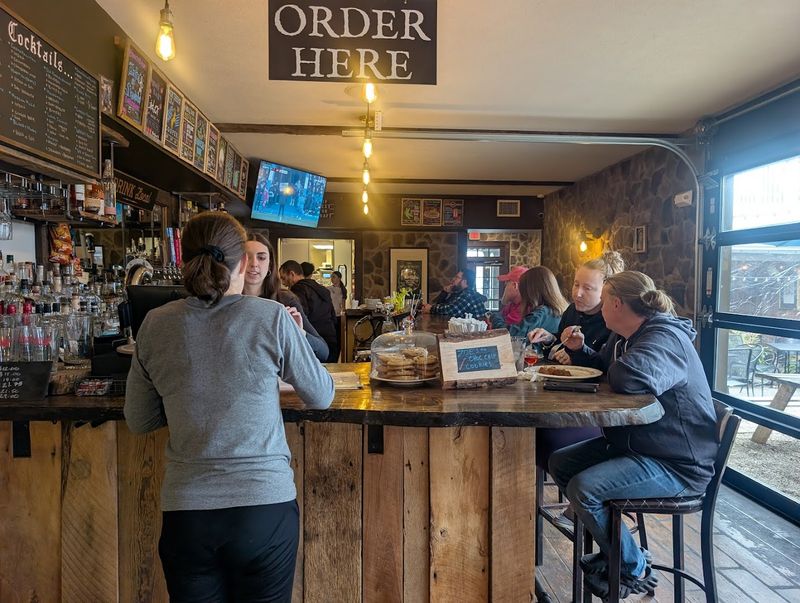 Hours, Parking, and What to Expect on Arrival