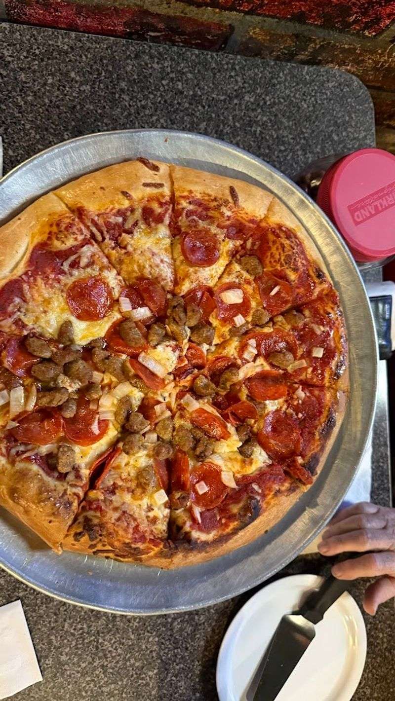 Takeout, Delivery, And Catering: Crusty's Comes To You