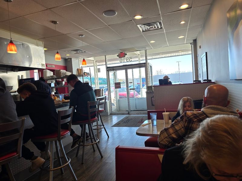 The Atmosphere That Feels Like a Real Diner Should