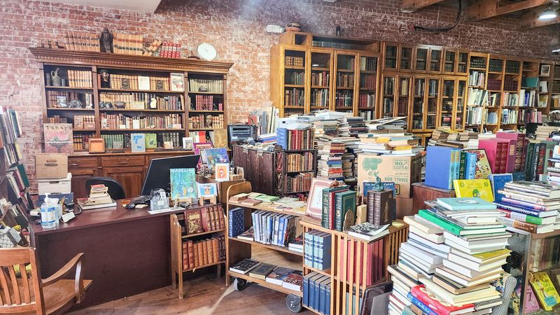 Why Book Gallery Deserves A Spot On Your Phoenix Itinerary