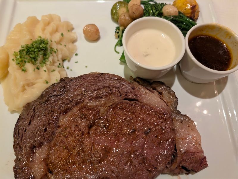 The Menu Items Worth Ordering Alongside Your Filet