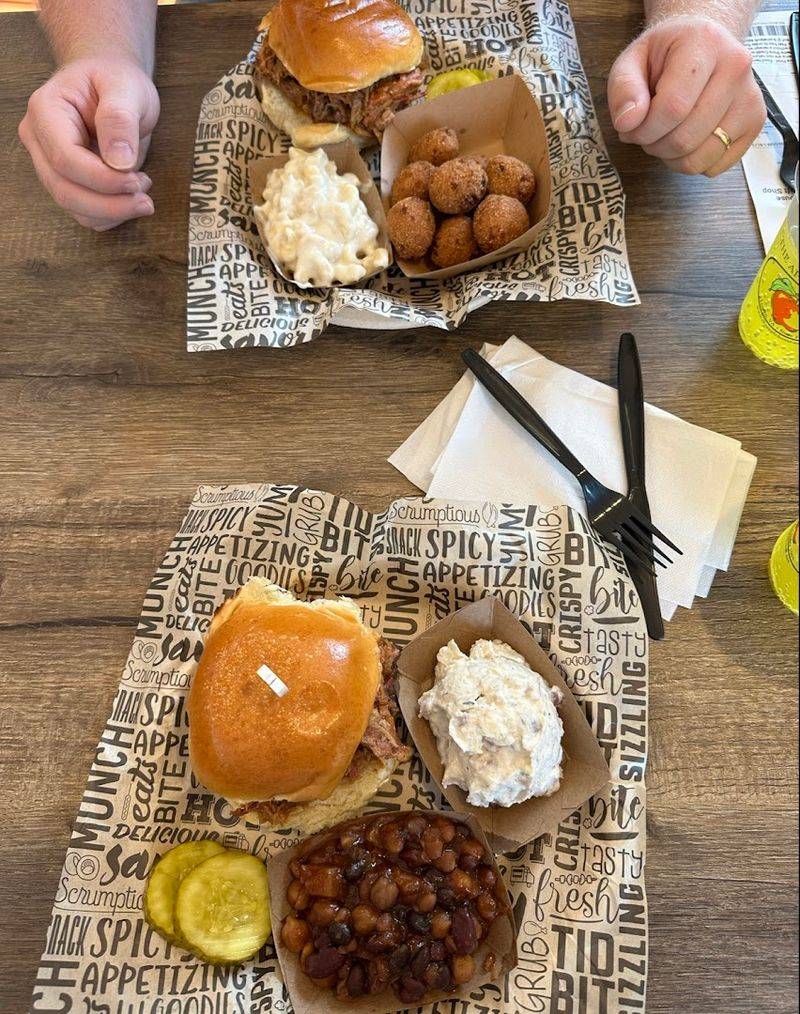 The BBQ And Sandwiches That Earn Their Own Fan Following The BBQ And Sandwiches That Earn Their Own Fan Following