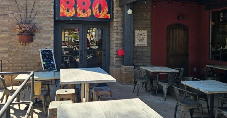 The BBQ Ribs At This Arizona Restaurant Are So Good, You’ll Drive Miles Just For A Bite