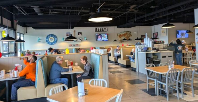 The BLT At This Ohio Restaurant Is So Huge, It Almost Falls Off The Plate