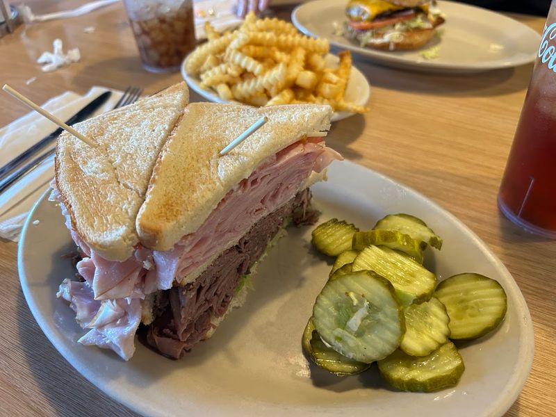 Double Deckers That Deserve Their Own Fan Club