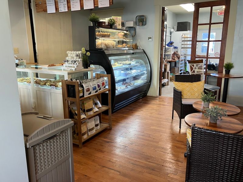 Self-Serve Hours Mean You Can Grab a Roll Almost Any Time