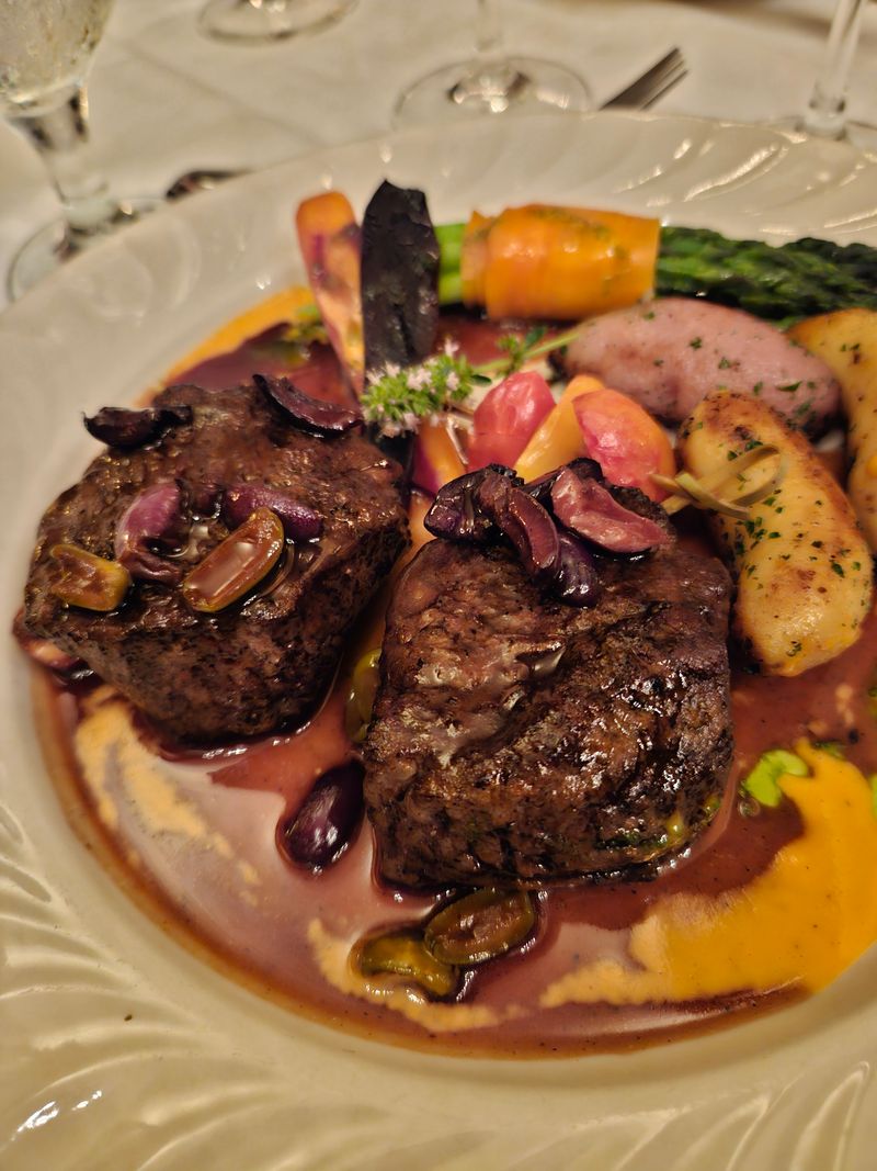 The Pine Club – Dayton (Late Night Bite Bonus)