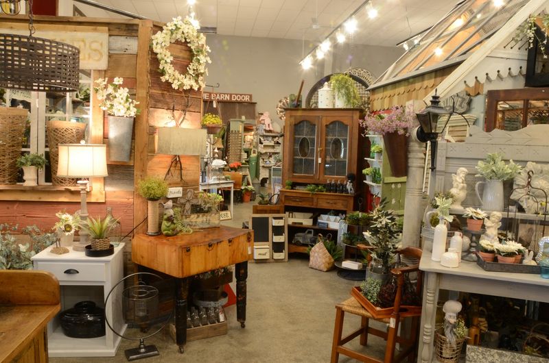 The Barn Door, LLC, Middlebury