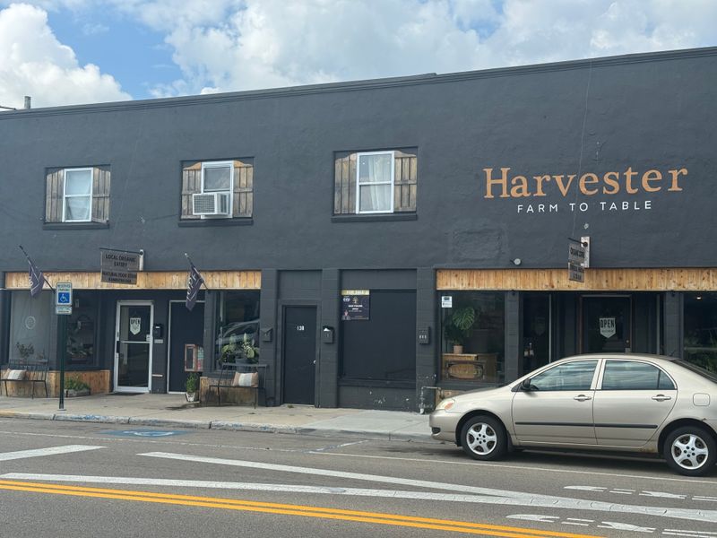 Harvester Farm To Table Restaurant and Coffee Lounge – Blanchester