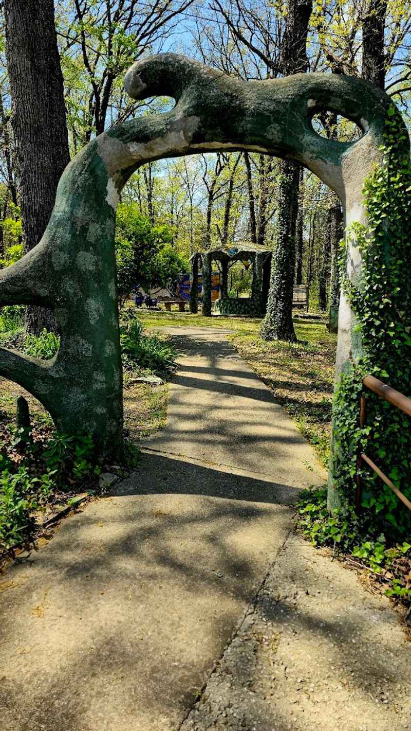 Meandering Paths Through A Living Canvas