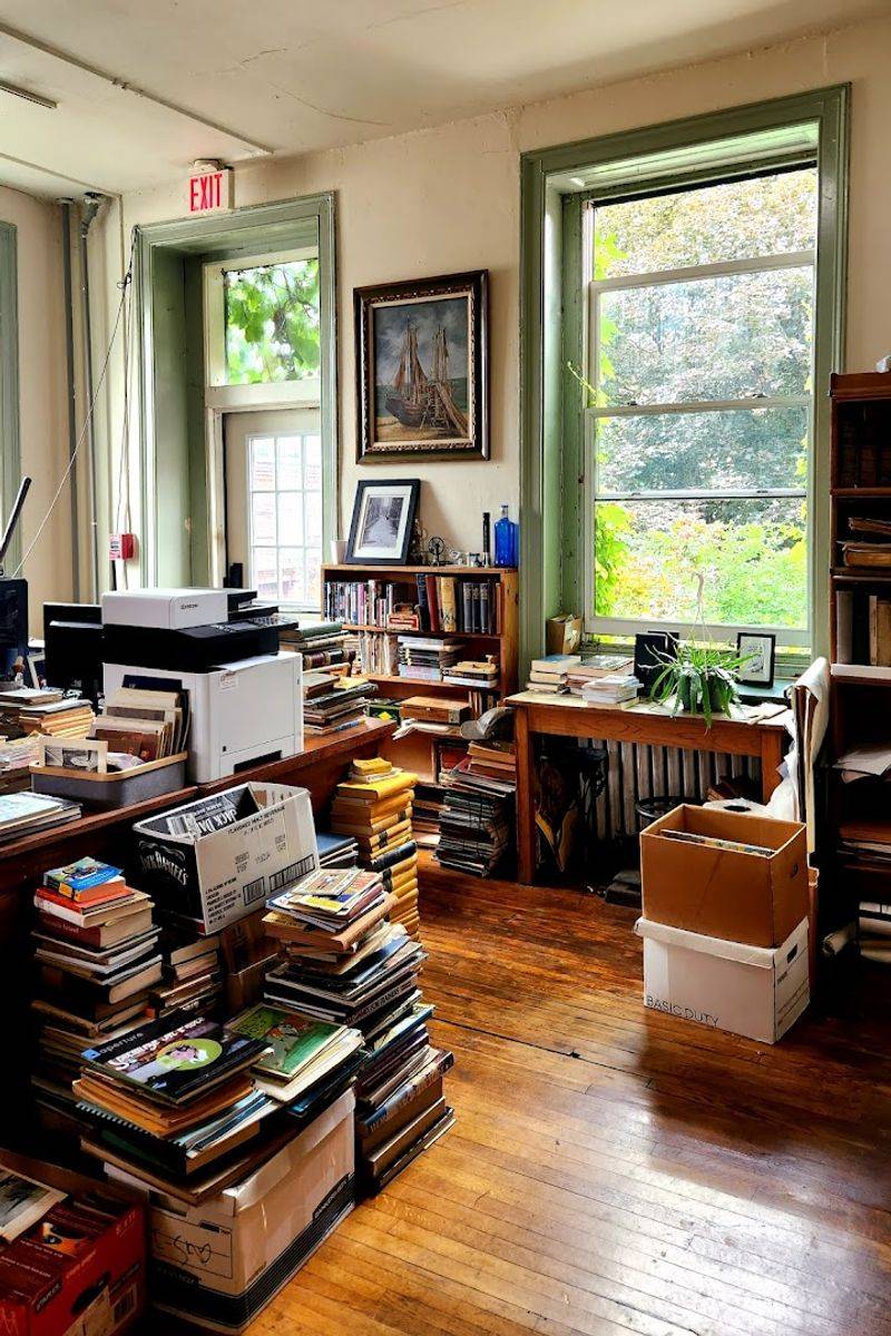 Quadrant Book Mart & Coffee House, Easton