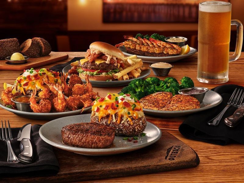 Texas Roadhouse (Locals Avoid)