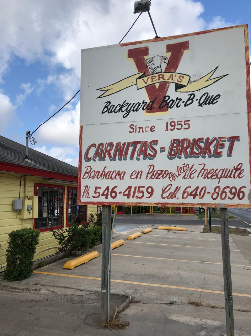 Vera’s Backyard Bar-B-Que, Barbacoa 