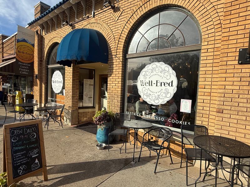 Well-Bred Bakery & Café (Weaverville)