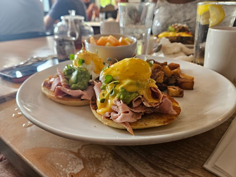 The Blue Door Café, Cuyahoga Falls