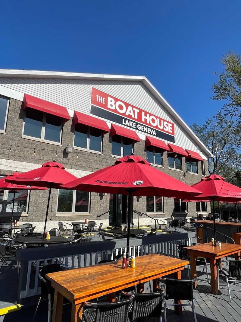 The Boat House Bar & Grill