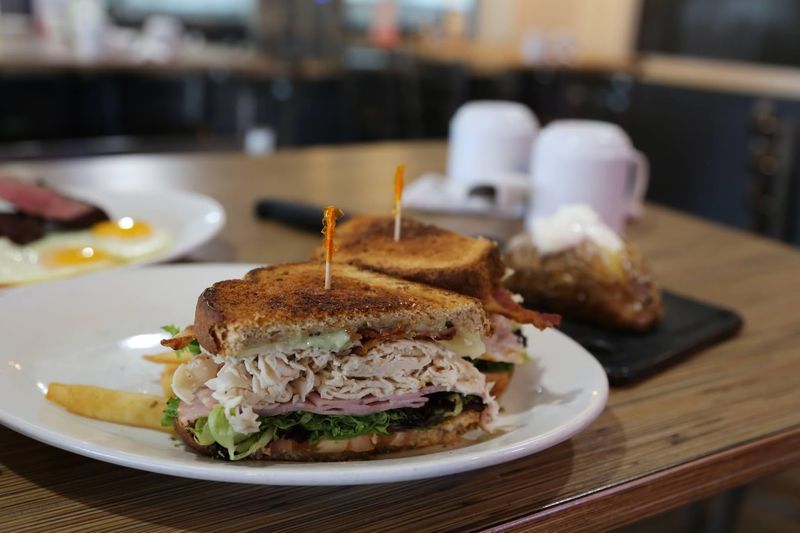 Riverfront Grille – Rock Island