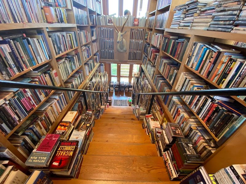 The Bookstore With A Past Worth Browsing
