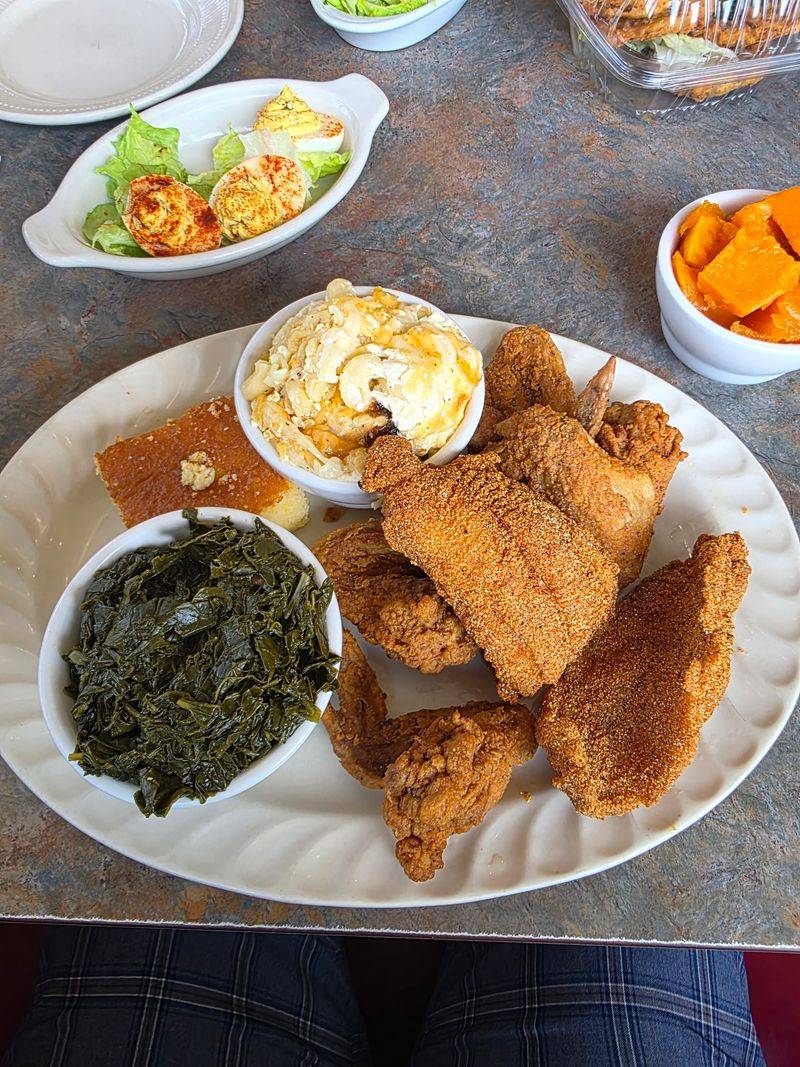 Fried Chicken And Fish That Steal The Spotlight