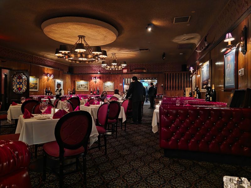 The Old Vegas Atmosphere You Can Feel