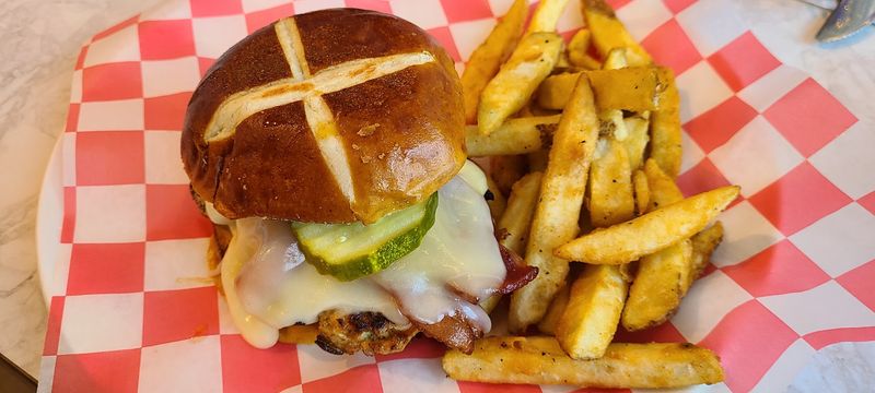 Dinner Specials That Keep Regulars Coming Back