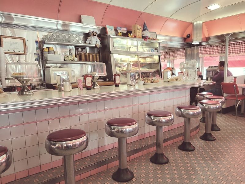 Old-School Diner Atmosphere That Takes You Back