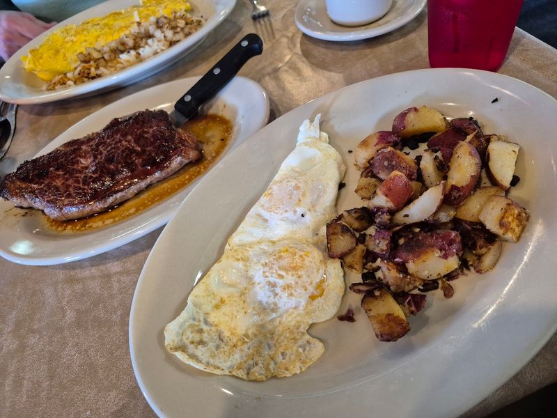 The Breakfast Menu That Keeps People Coming Back