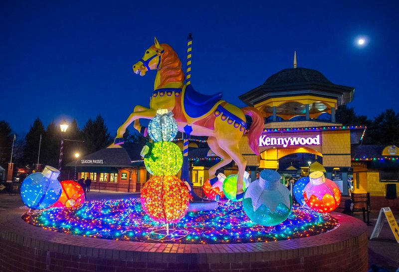 Holiday Lights: A Winter Tradition Worth Bundling Up For