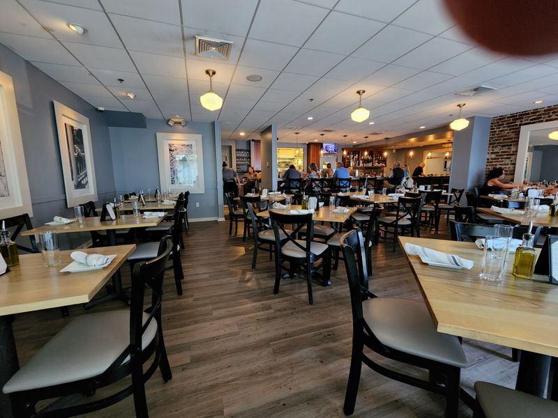 Liv's Oyster Bar - Old Saybrook