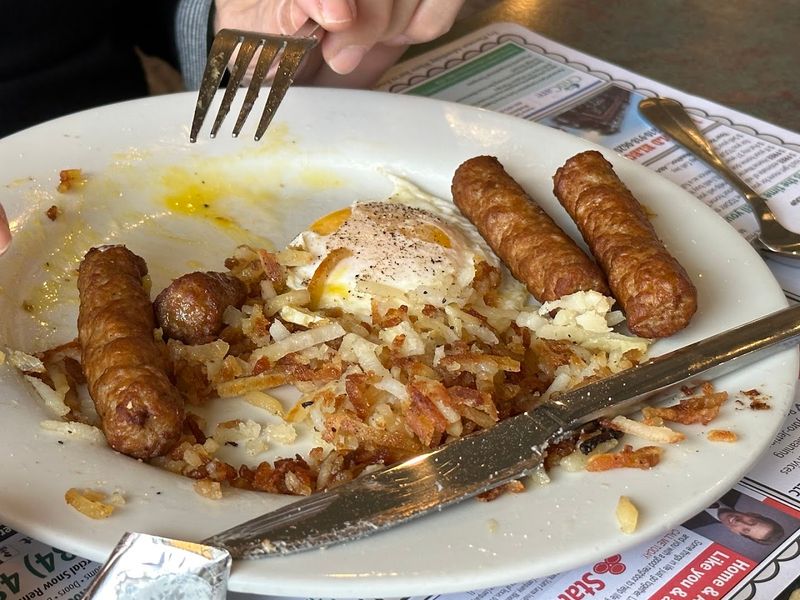 The Gyro Skillet Is A Menu Highlight Worth Ordering