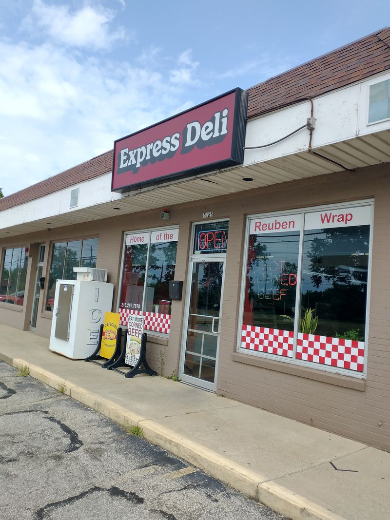 Express Deli – Brook Park