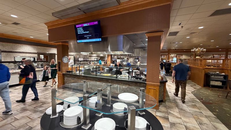 The Buffet Layout Is Smartly Designed To Handle Massive Crowds