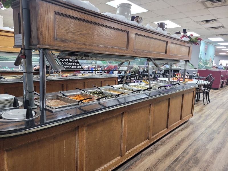 The Buffet That Redefines Southern Abundance