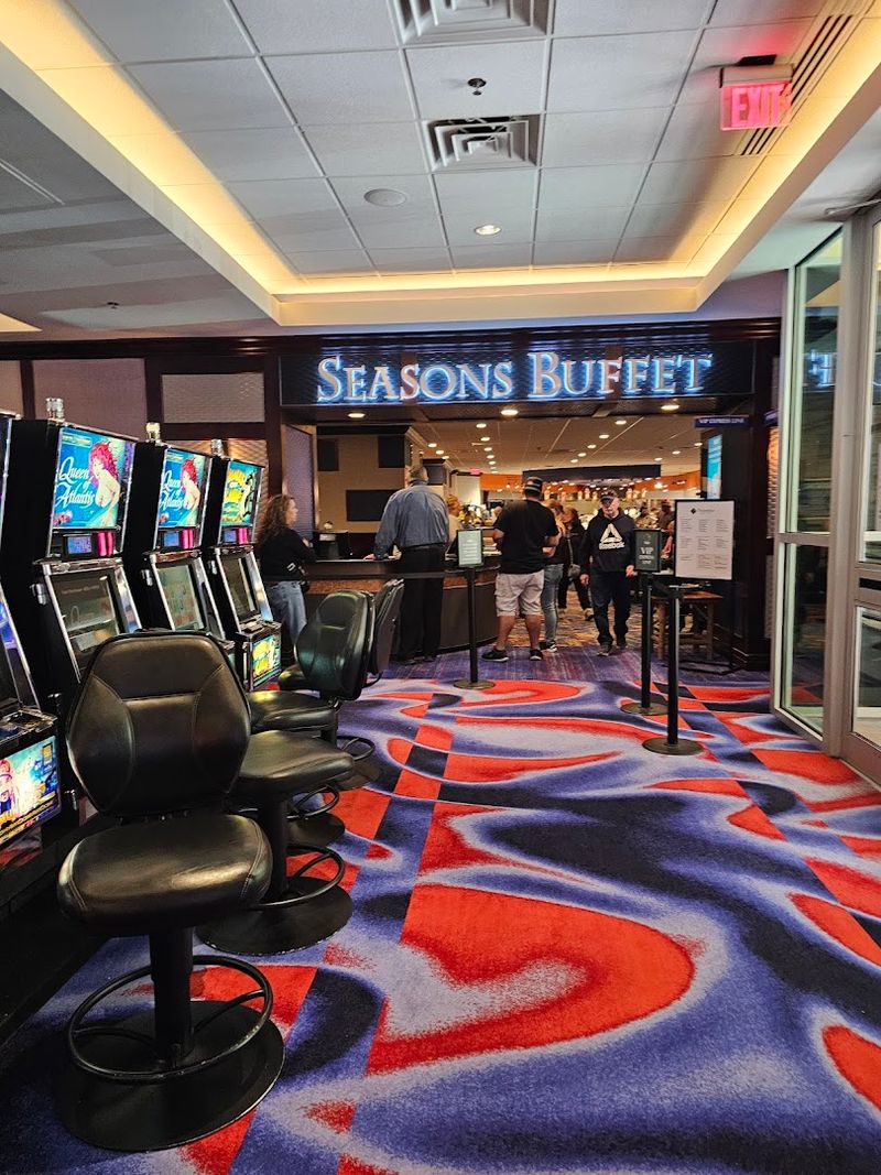 Seasons Buffet at The Lodge Casino