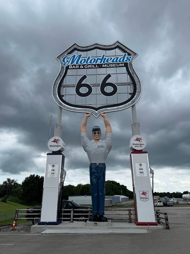 The World's Largest Route 66 Shield 