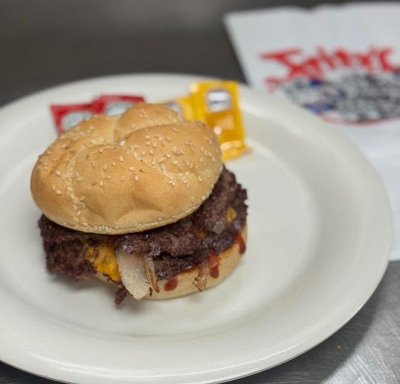 The Burger Keeps Things Classic
