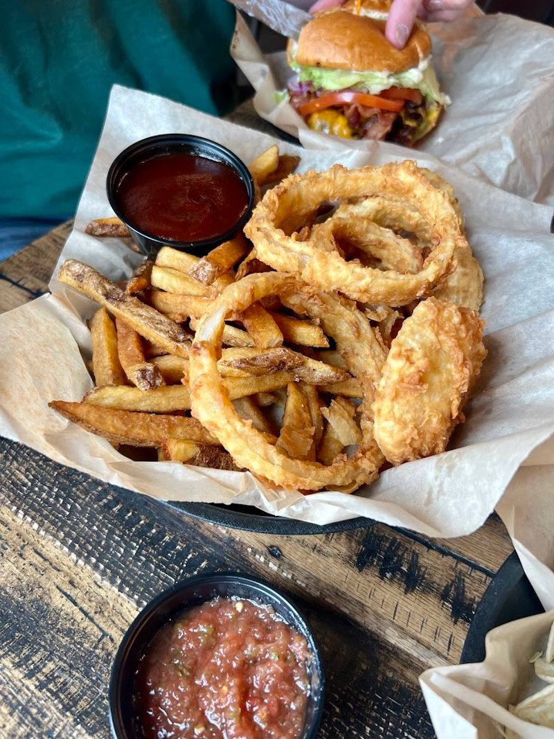 Sauces That Quietly Steal the Show