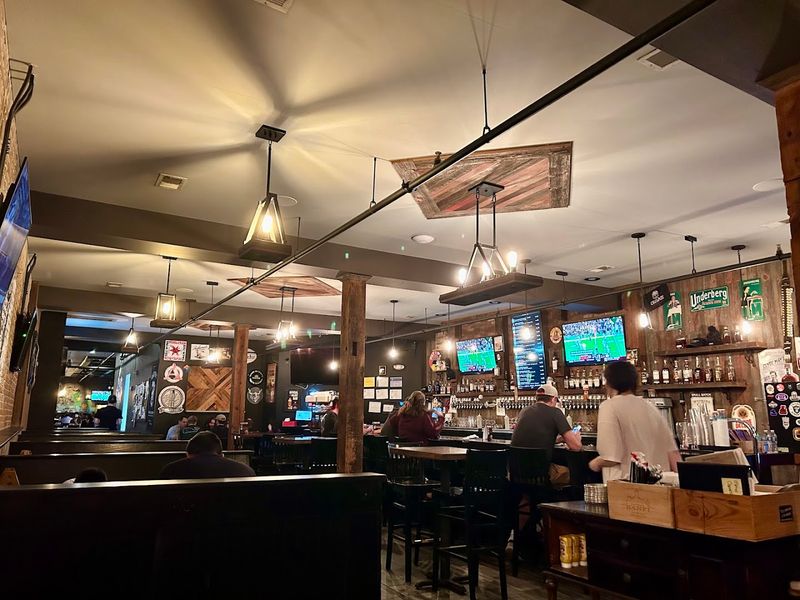 A Rustic-Chic Setting That Feels Totally Unique